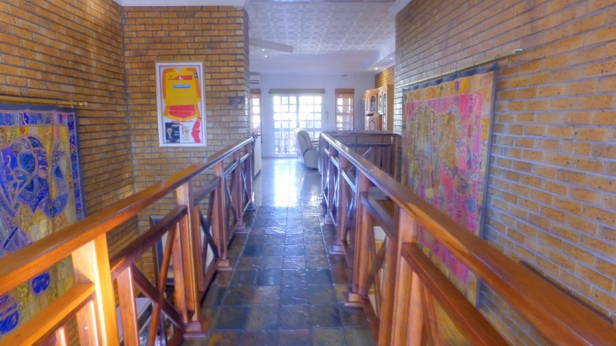 5 Bedroom Property for Sale in Azalea Park North West